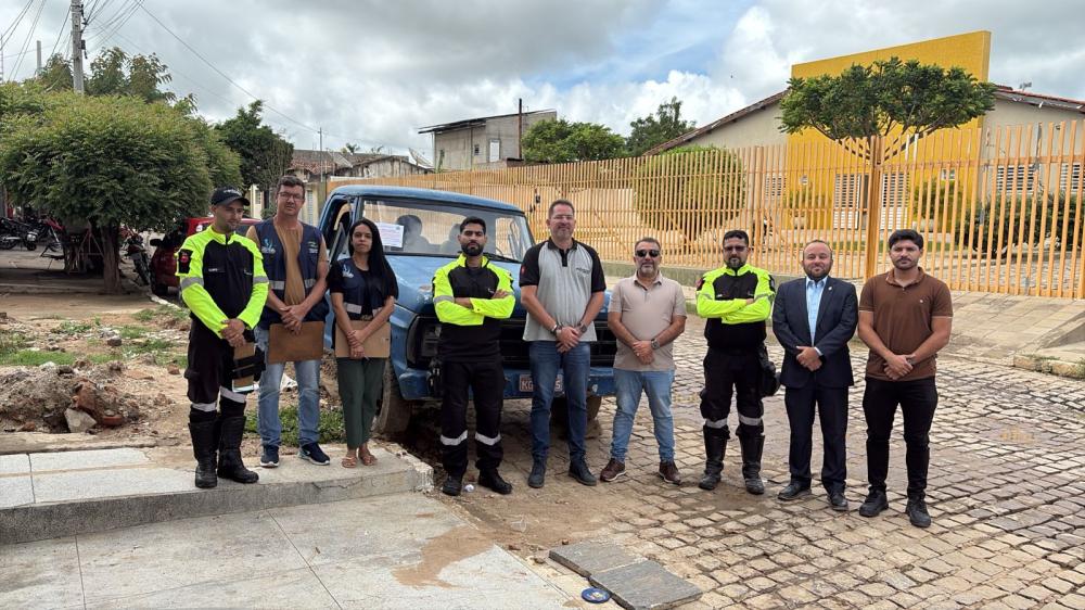 Prefeitura de Monteiro realiza operação para retirar veículos abandonados das ruas