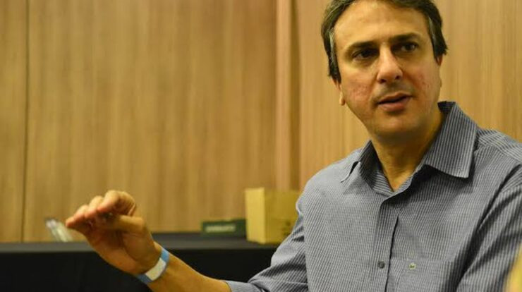 Ministro da Educação anuncia reajuste de quase 15% no piso salarial dos professores