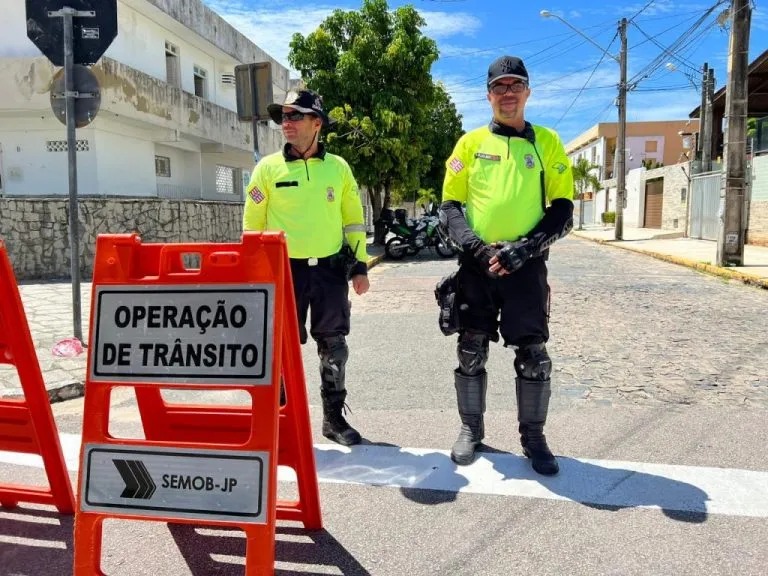 Trânsito no Varadouro terá bloqueios nesta segunda para posse de Léo Bezerra em João Pessoa