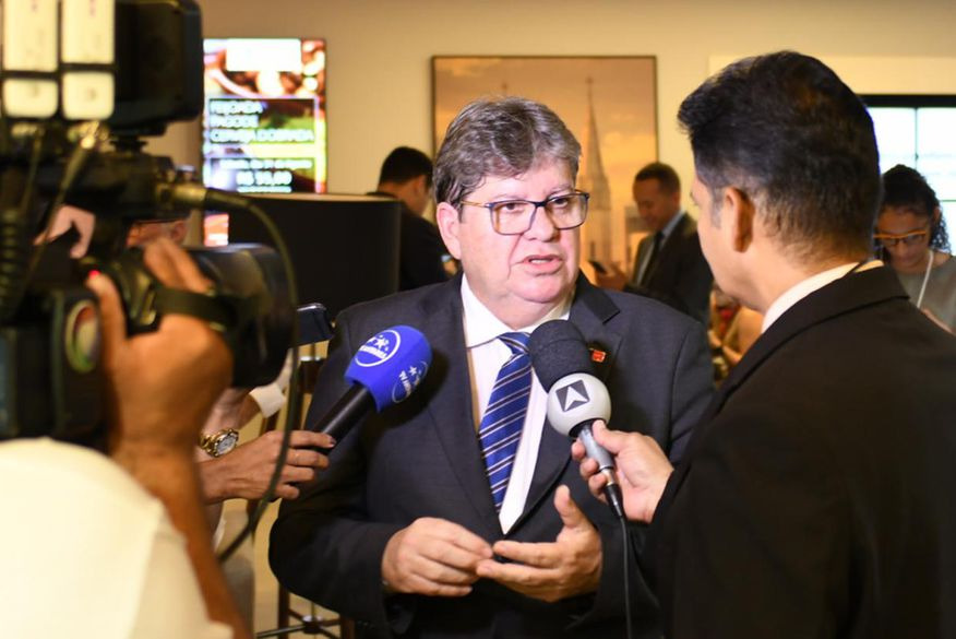 Quatro nomes são cotados para Secretaria de Educação e João Azevêdo anuncia escolha até a próxima segunda-feira