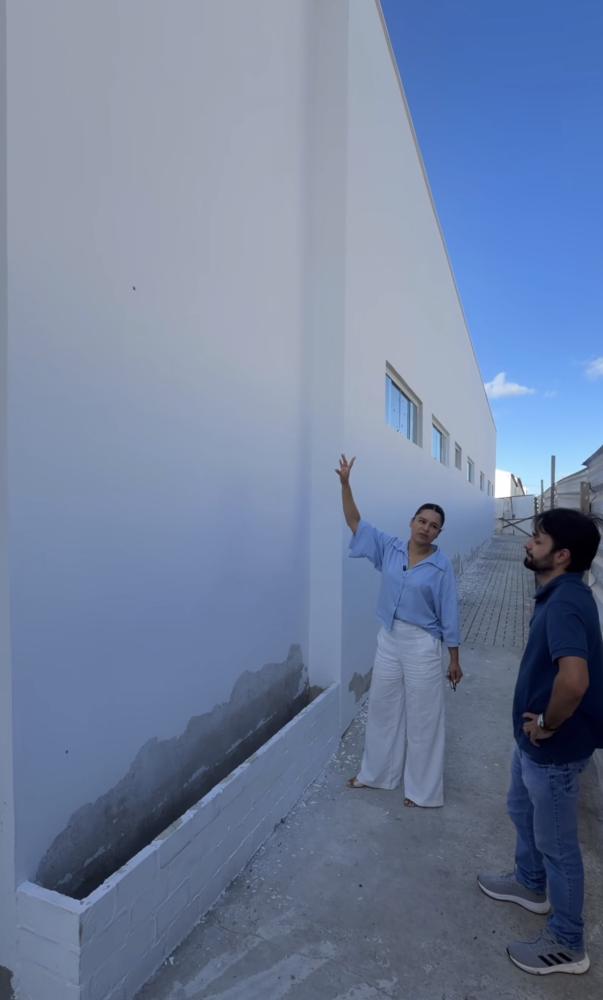 Prefeita Austryanne Jerônimo acompanha fase final das obras do novo Centro de Saúde de Baraúna