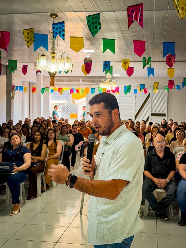 Prefeito Matheus Amorim participa da Formação em Rede 2026 e reforça compromisso com a educação de São José dos Ramos