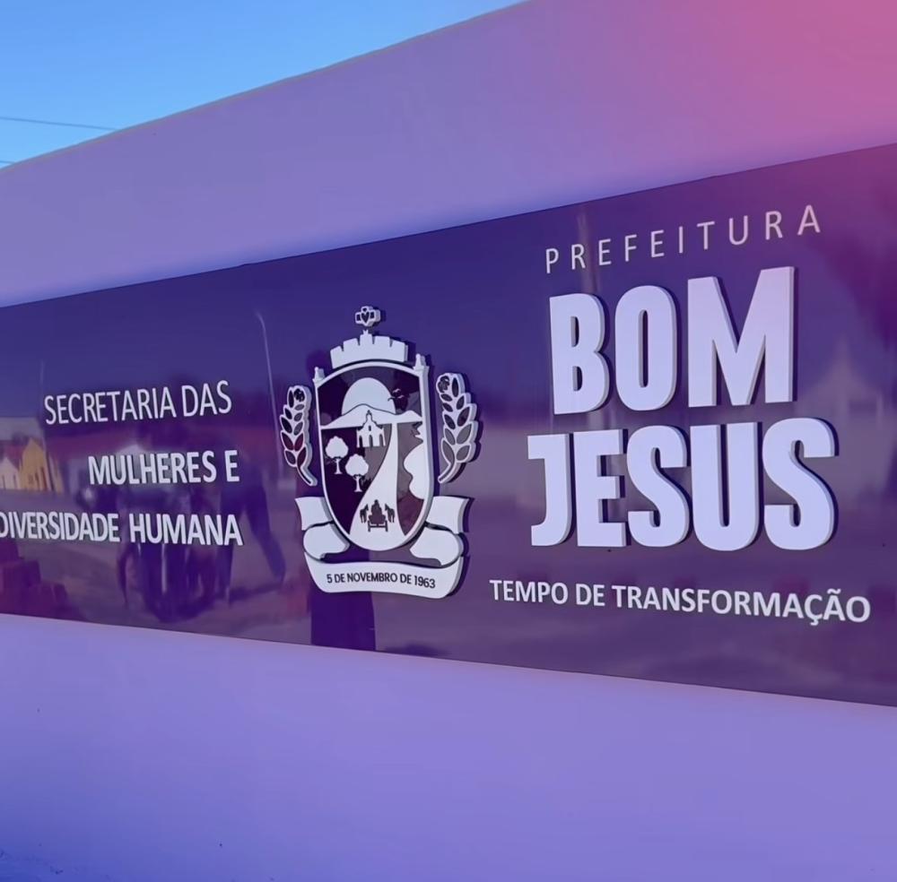 Prefeita Denise Bayma acompanha fase final das obras da nova sede da Secretaria da Mulher e da Diversidade Humana em Bom Jesus