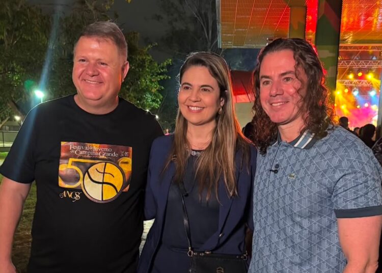 Carol Gomes e André Gomes anunciam apoio à pré-candidatura de Veneziano Vital do Rêgo ao Senado