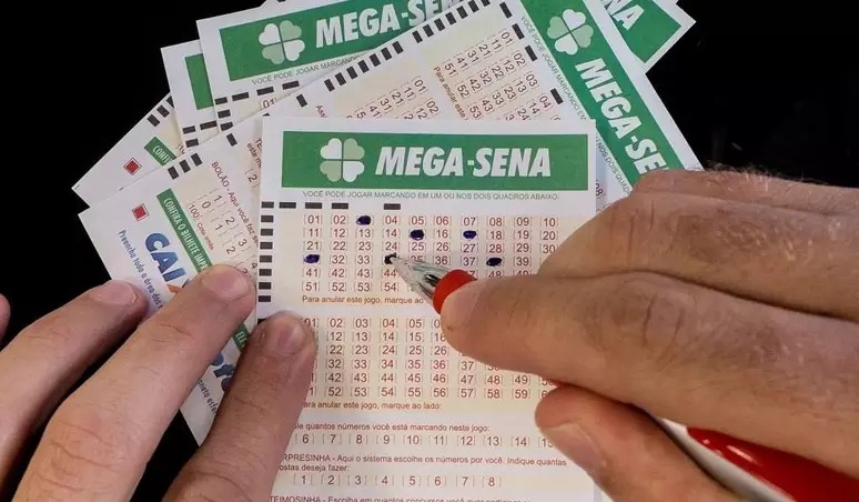 Mega-Sena acumula e próximo prêmio está estimado em R$ 42 milhões; confira as dezenas sorteadas
