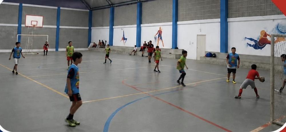 Oficinas de futsal do SCFV fortalecem cidadania e desenvolvimento de crianças e adolescentes em Quixaba