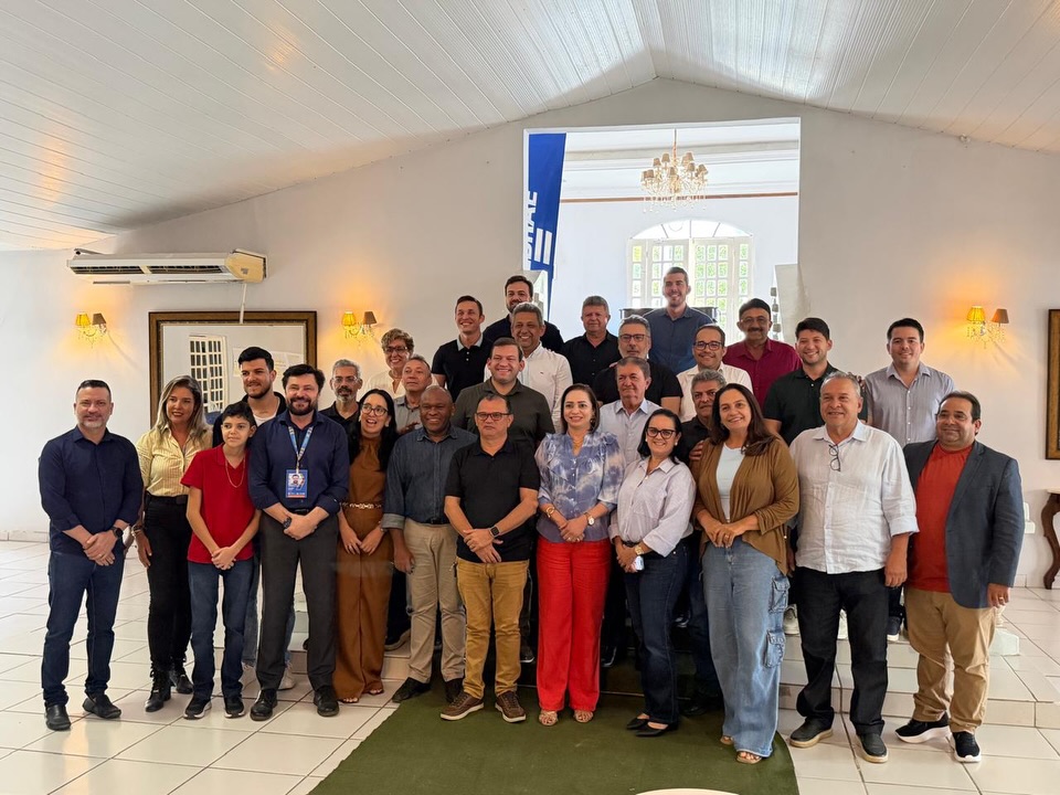 Prefeito Lins Filho participa de encontro com gestores do Vale do Paraíba para fortalecer desenvolvimento regional