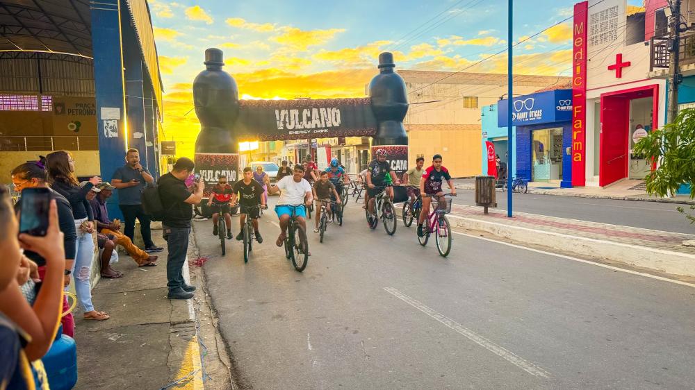 Espaço Livre e 2º Circuito Viva+ movimentam população com esporte, cultura e lazer em dia de integração