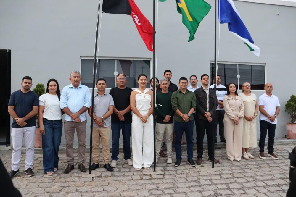 Baraúna celebra Independência do Brasil com alvorada e hasteamento das bandeiras