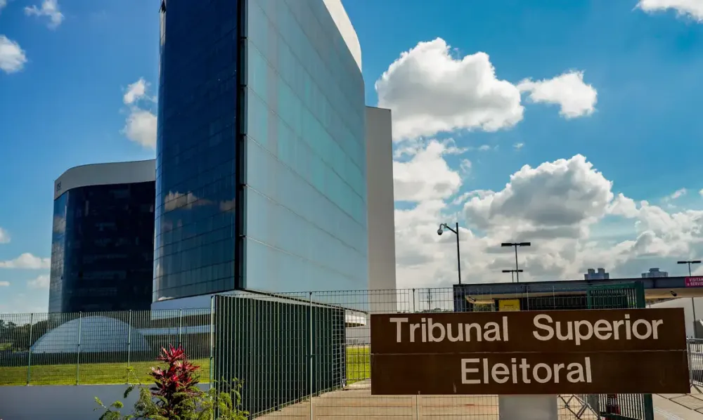 TSE cobra explicações da Meta após campanha de Lula denunciar restrições no alcance de publicações