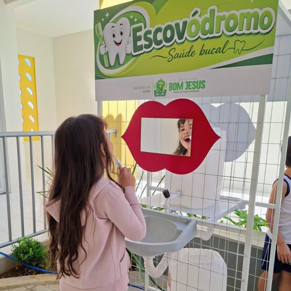 Bom Jesus leva orientações de saúde bucal às escolas e incentiva prevenção desde a infância