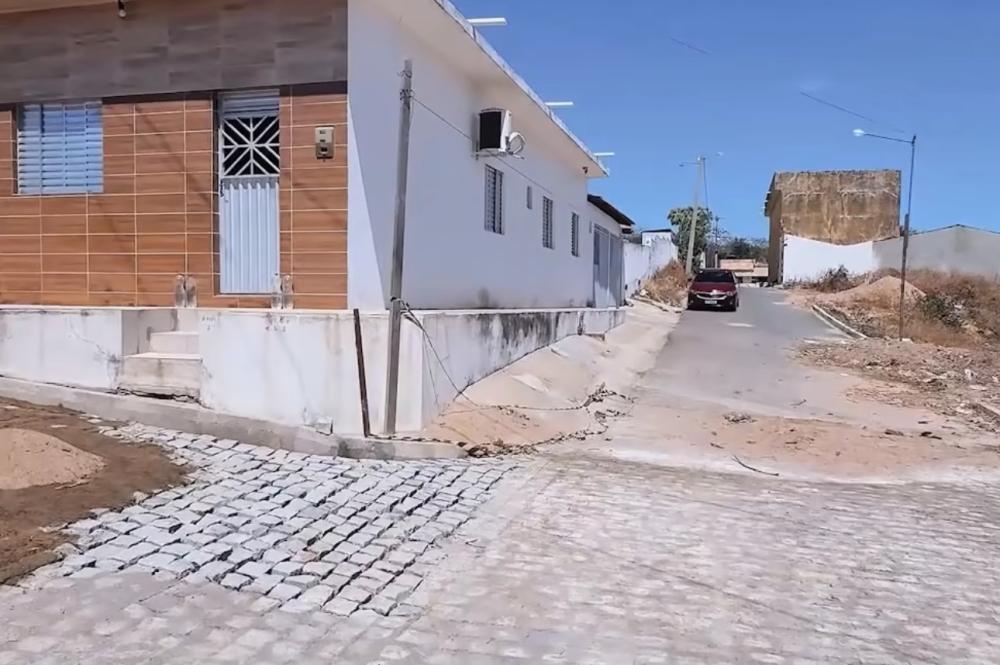 Calçamento de 12 ruas em Aguiar representa avanço na infraestrutura e melhoria da qualidade de vida da população
