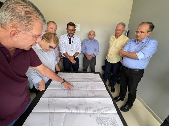 Prefeito de Patos, Nabor Wanderley, participa de reunião com presidente da Cagepa sobre obra de Adutora Leste