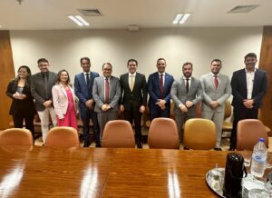 Prefeitos se reúnem com Efraim Filho e Hugo Motta e garantem apoio para projeto que evita perdas de FPM