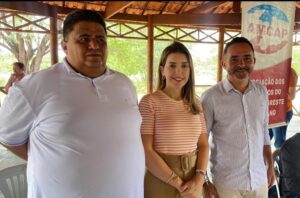 Prefeita de Monteiro é eleita 1ª vice presidente da AMCAP por unanimidade