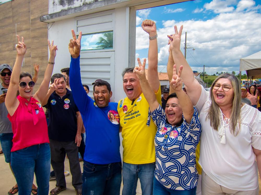 Santa Rita e Riachão do Poço recebem Efraim e mostram que querem renovação para a Paraíba