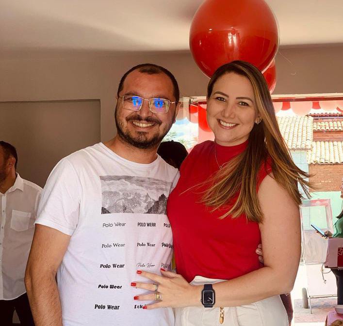 Prefeita de Bom Jesus, Denise Bayma mostra força e indica direção de escola estadual naquele município. 