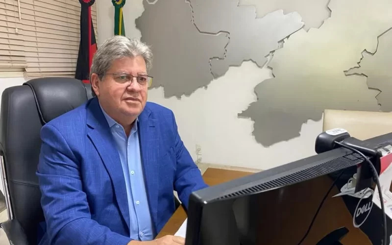 João Azevêdo lamenta morte de Manoel Júnior 