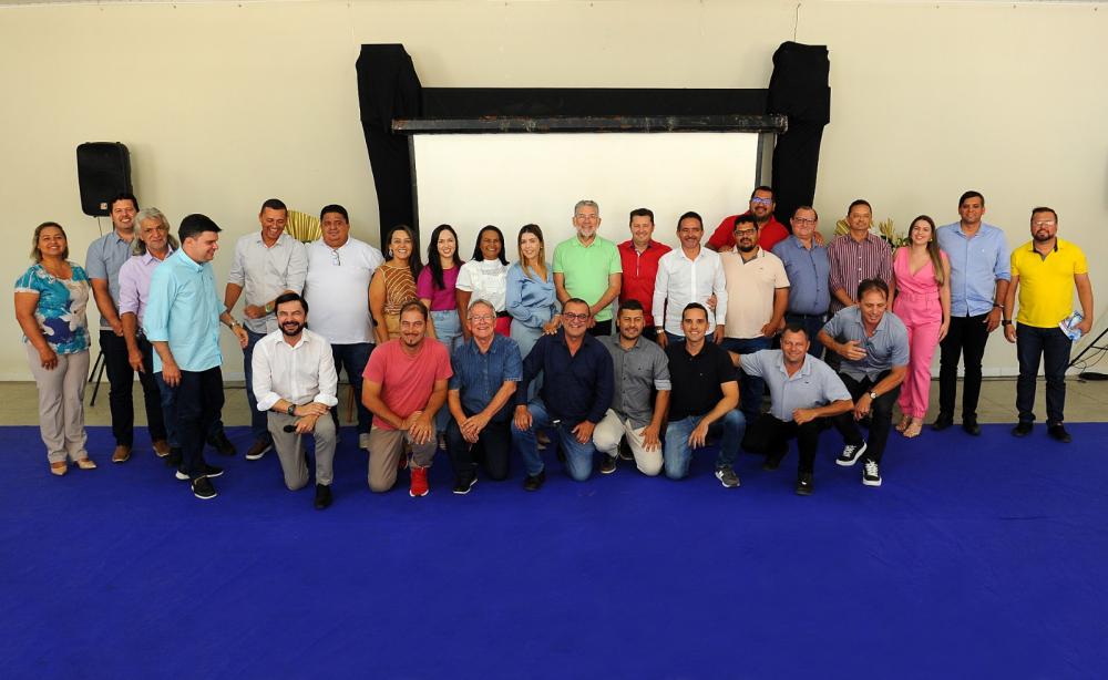 Pacto Novo Cariri: prefeitos discutem ações e parcerias para o desenvolvimento estratégico da região