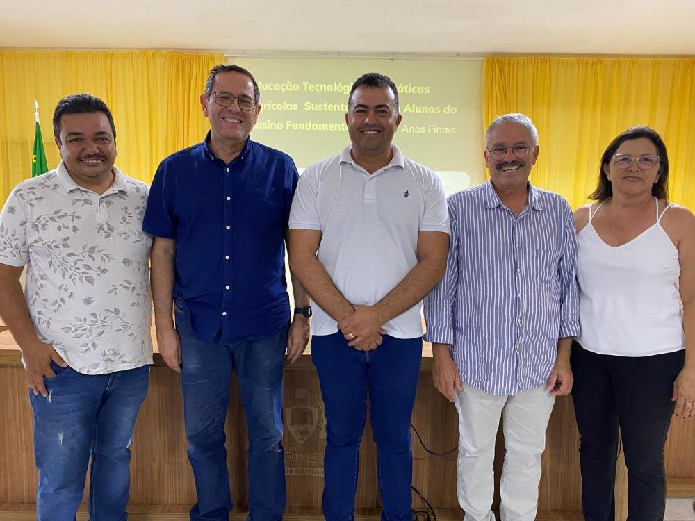 Prefeito de Barra de Santa Rosa participa da apresentação do Programa de Educação Básica em Empreendedorismo Rural e Práticas Agrícolas Sustentáveis da UFCG.