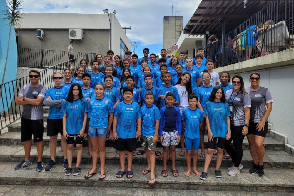 Equipe de Natação do SESI PB participa da abertura da Temporada 2023