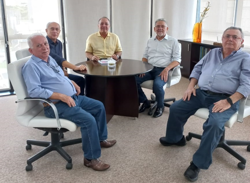 Presidente em exercício da FIEP recebe diretor-superintendente do Sebrae PB