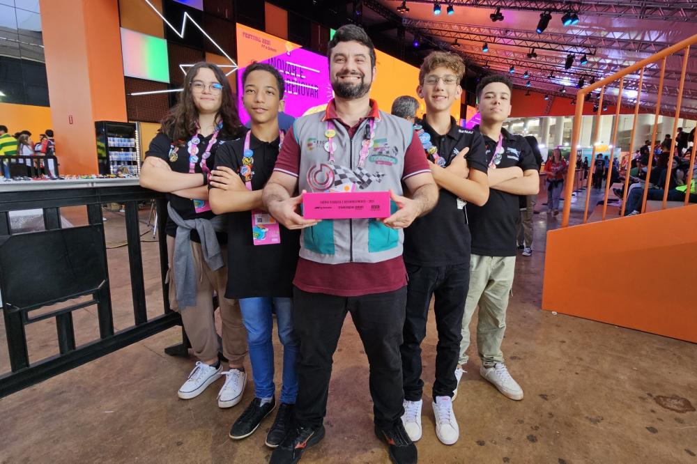 Equipes de Robótica da Escola SESI da PB conquistam premiações em Festival Nacional