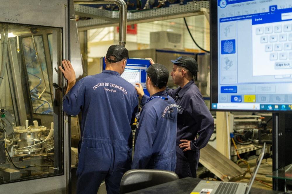 Confiança oscila entre os setores industriais, avalia CNI