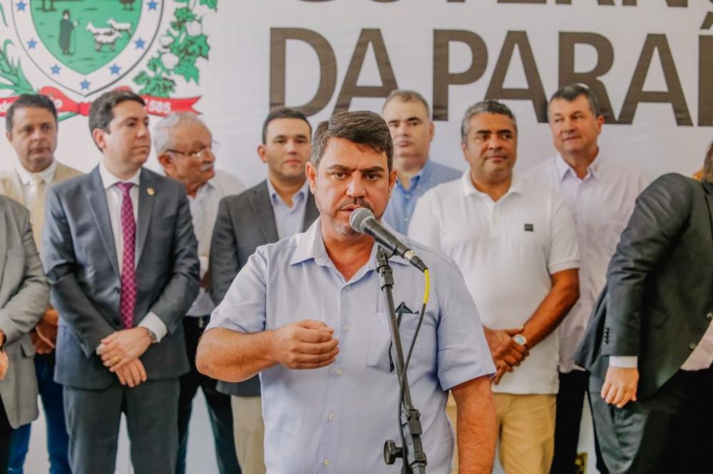 Dinho Dowsley acompanha governador na inauguração da Oficina Ortopédica da Funad