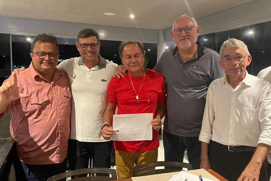 Vitor Hugo fecha apoio do PT para as Eleições 2024: 