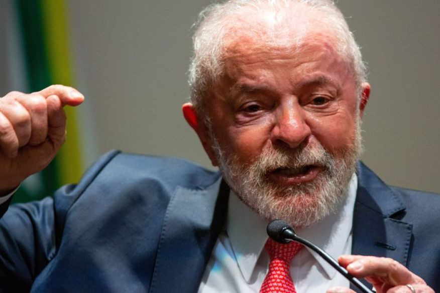 Lula volta a criticar juros no Brasil: 'ninguém toma dinheiro emprestado a 13,75%'