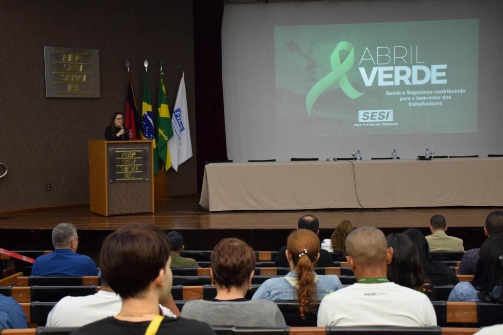 Abril Verde: Profissionais da área de Saúde e Segurança do Trabalho participam de Seminário na FIEP