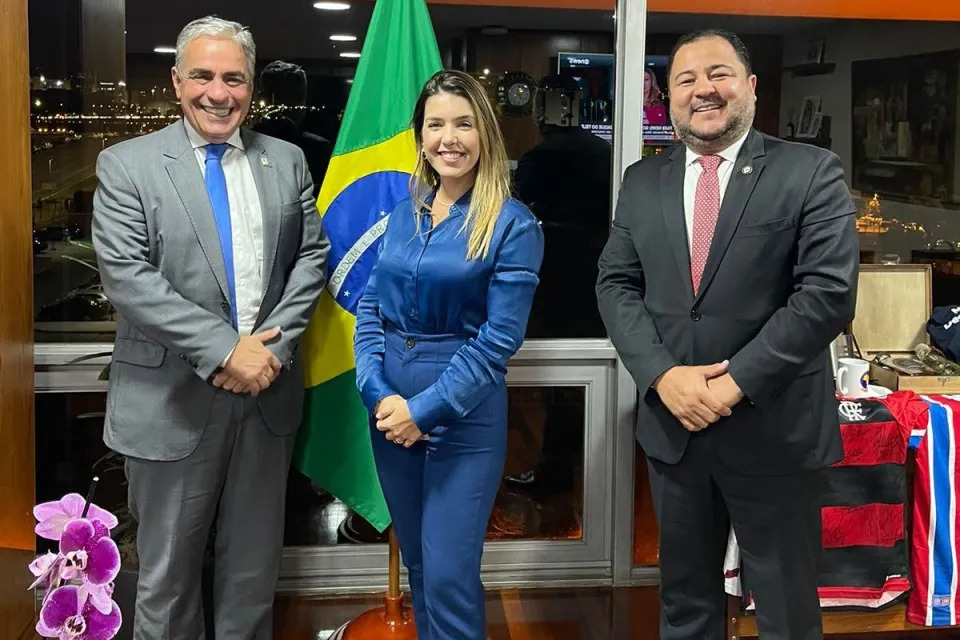 Prefeita Anna Lorena realiza visita a Brasília em busca de investimentos para obras e serviços para Monteiro