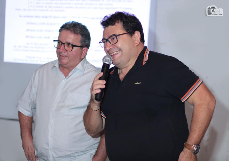 Prefeito de Soledade e Secretário de Estado da Agropecuária e Pesca, participam de reunião na Zona Rural no município.