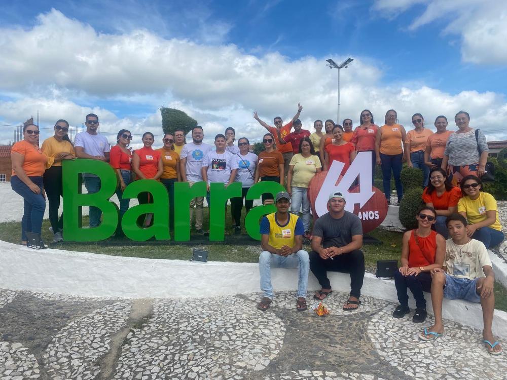 Prefeitura De Barra de Santa Rosa promove caminhada alusiva ao ‘Maio Laranja’