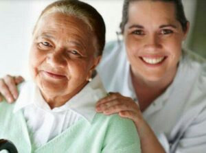 Em Monteiro: Secretaria de Desenvolvimento Social abre inscrições para curso de Cuidador de Idosos