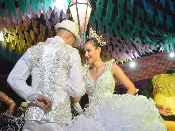 Quadrilha apoiada pela Prefeitura de Bom Jesus impressiona ao lançar tema de seu primeiro ano