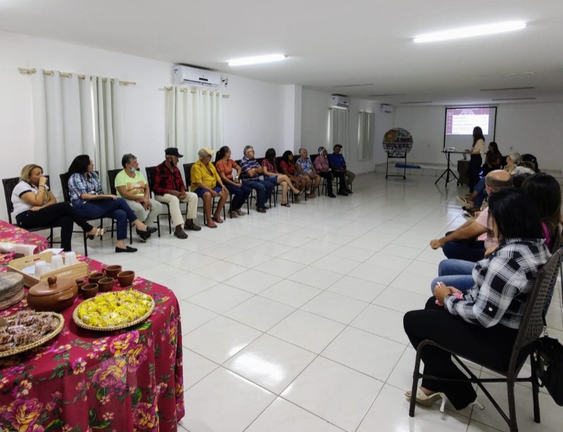 Prefeitura de Quixaba realiza Café Junino em alusão à campanha de combate à violência contra a pessoa idosa.