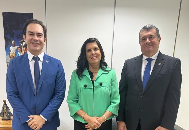 Famup discute autonomia para municípios resolverem pendências no programa Bolsa Família