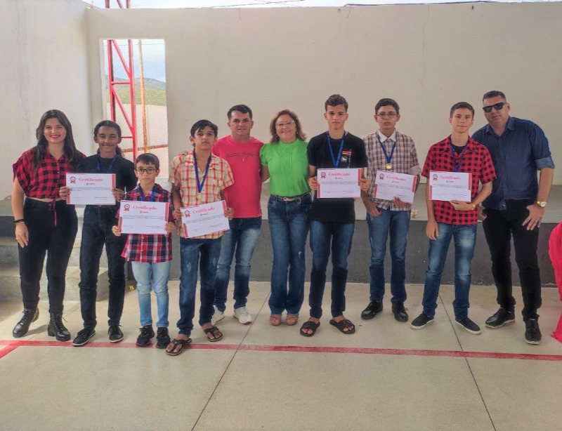 Em Quixaba, Escola Cícero Sulpino faz entrega de medalhas da 1ª fase da OBMEP 2023