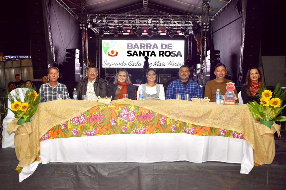 Prefeitura de Barra de Santa Rosa comemora o sucesso dos festejos juninos