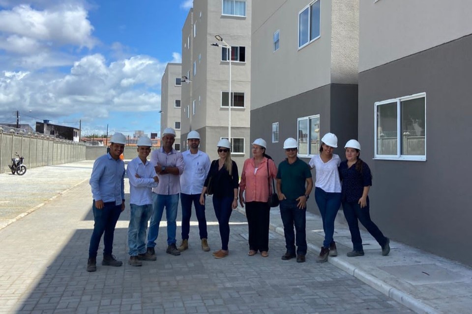 Alunos da Faculdade SENAI realizam visita às obras de residencial em João Pessoa