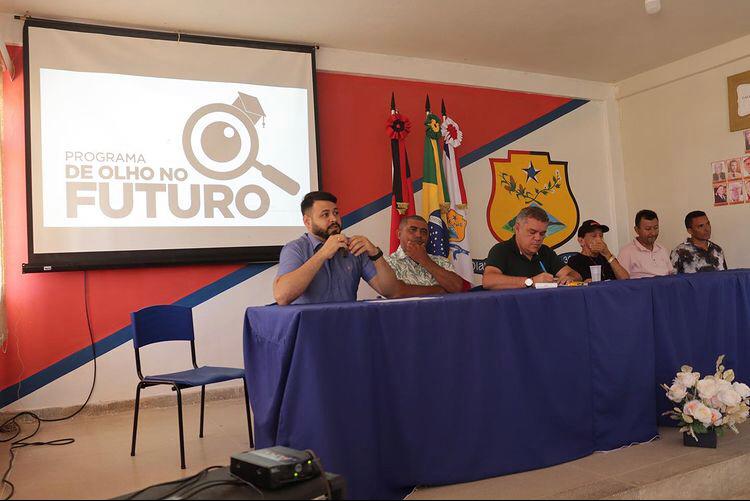 Prefeitura de Diamante realiza reunião para a implantação do “Programa De Olho No Futuro”.