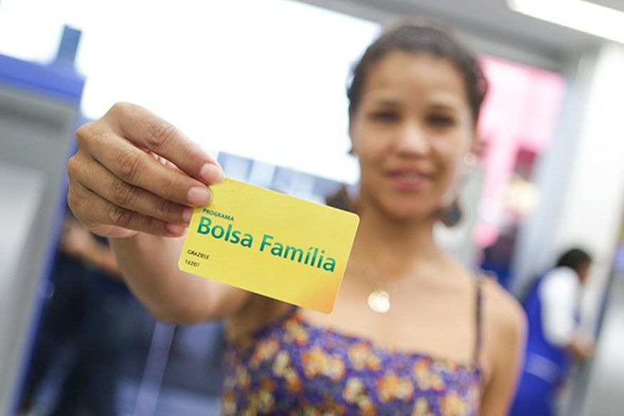 Empresa de telemarketing abre 4 mil vagas para beneficiários do Bolsa Família em João Pessoa