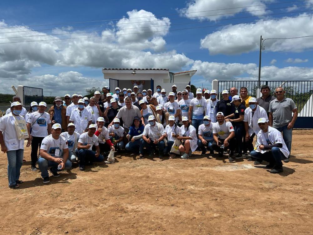 Prefeito de Boa Vista visita alunos da capacitação destinado aos operadores de sistemas de dessalinização no Caluete
