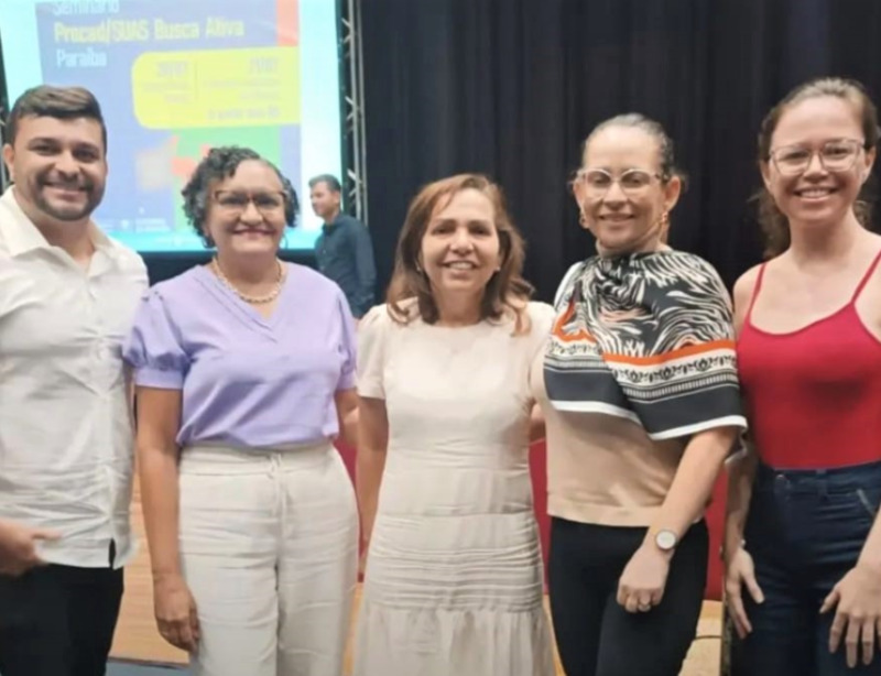 Representantes de Quixaba comparecem a seminário de apresentação de programa emergencial sobre atendimento do Cadastro Único