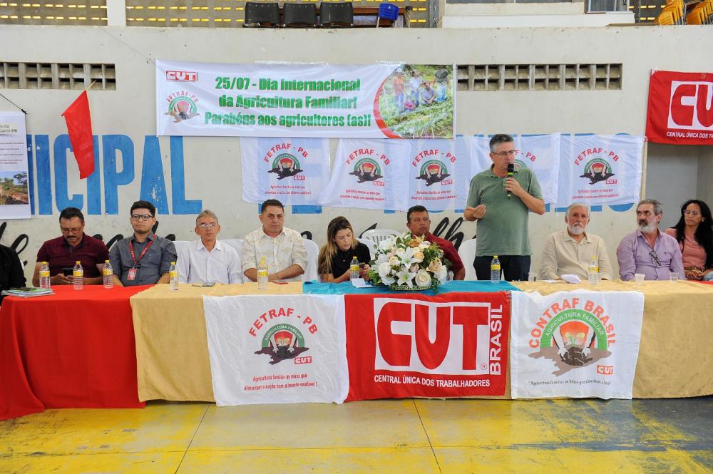 Em Monteiro, Prefeita e secretário de agricultura participam de grande evento em comemoração ao Dia do Agricultor Familiar