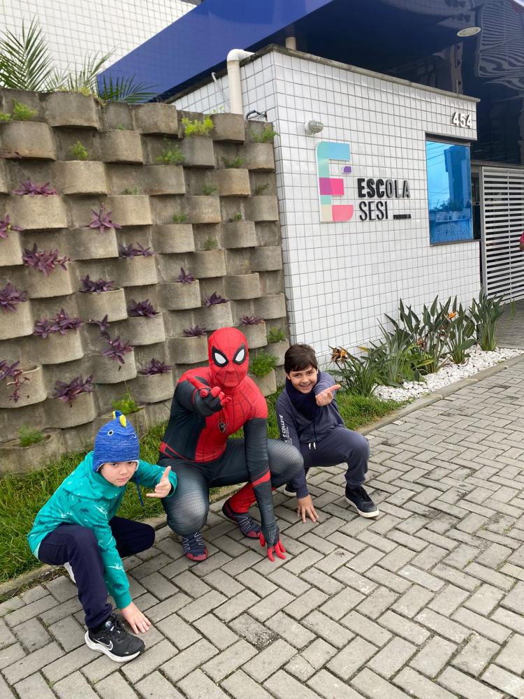 Colônia de Férias da Escola SESI recebe mais de 500 crianças em sua segunda edição