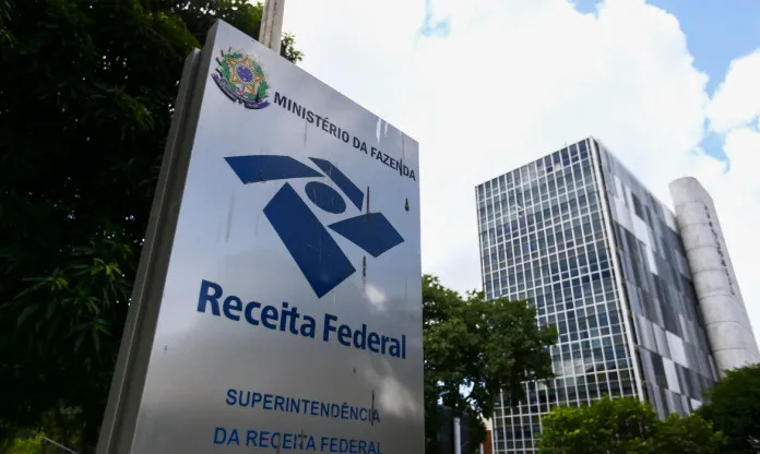 Receita paga nesta segunda terceiro lote de restituição do Imposto de Renda