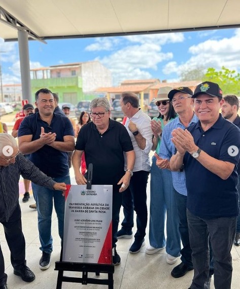 Prefeito de Barra de Santa Rosa recebe o Governador para entregar diversas obras no município